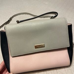 Cute Kate Spade Purse - Missing Clasp for Strap (See Photos)